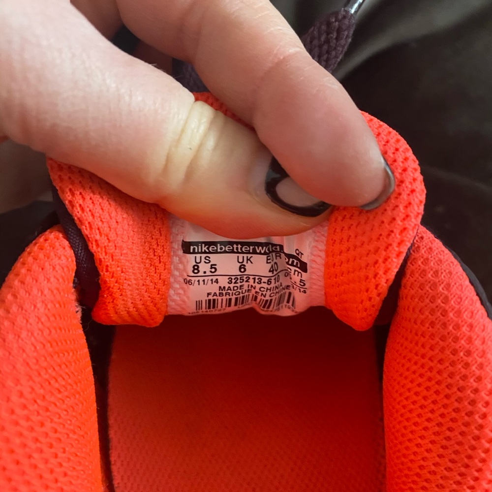 Nike ladies sneakers - Picture 3 of 3